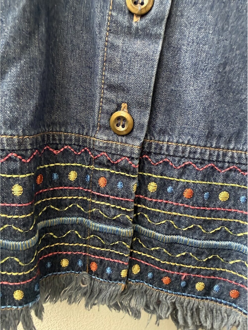 Vintage 90s Alison Daley Embroidered Fringe Denim Shirt 100% Cotton Boho Medium - Picture 2 of 9